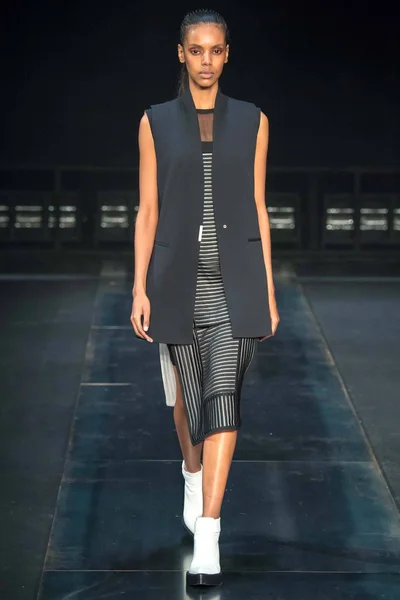 Look 22